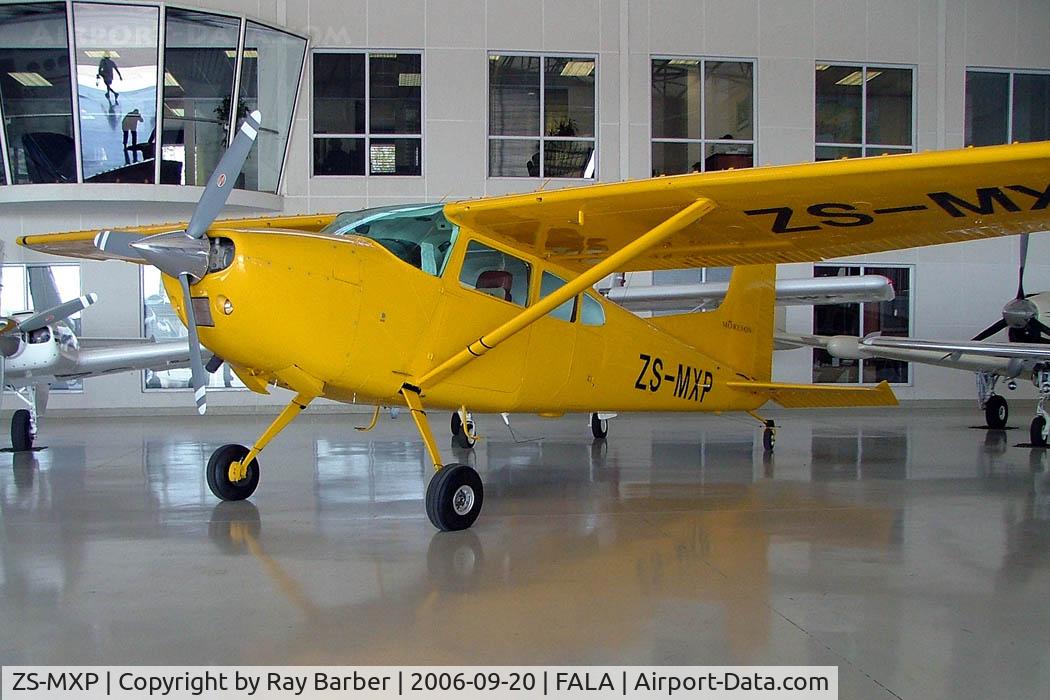 ZS-MXP, 1977 Cessna A185F Skywagon 185 C/N 18503308, Cessna A.185F Skywagon 185 [185-03308] Lanseria~ZS 20/09/2006
