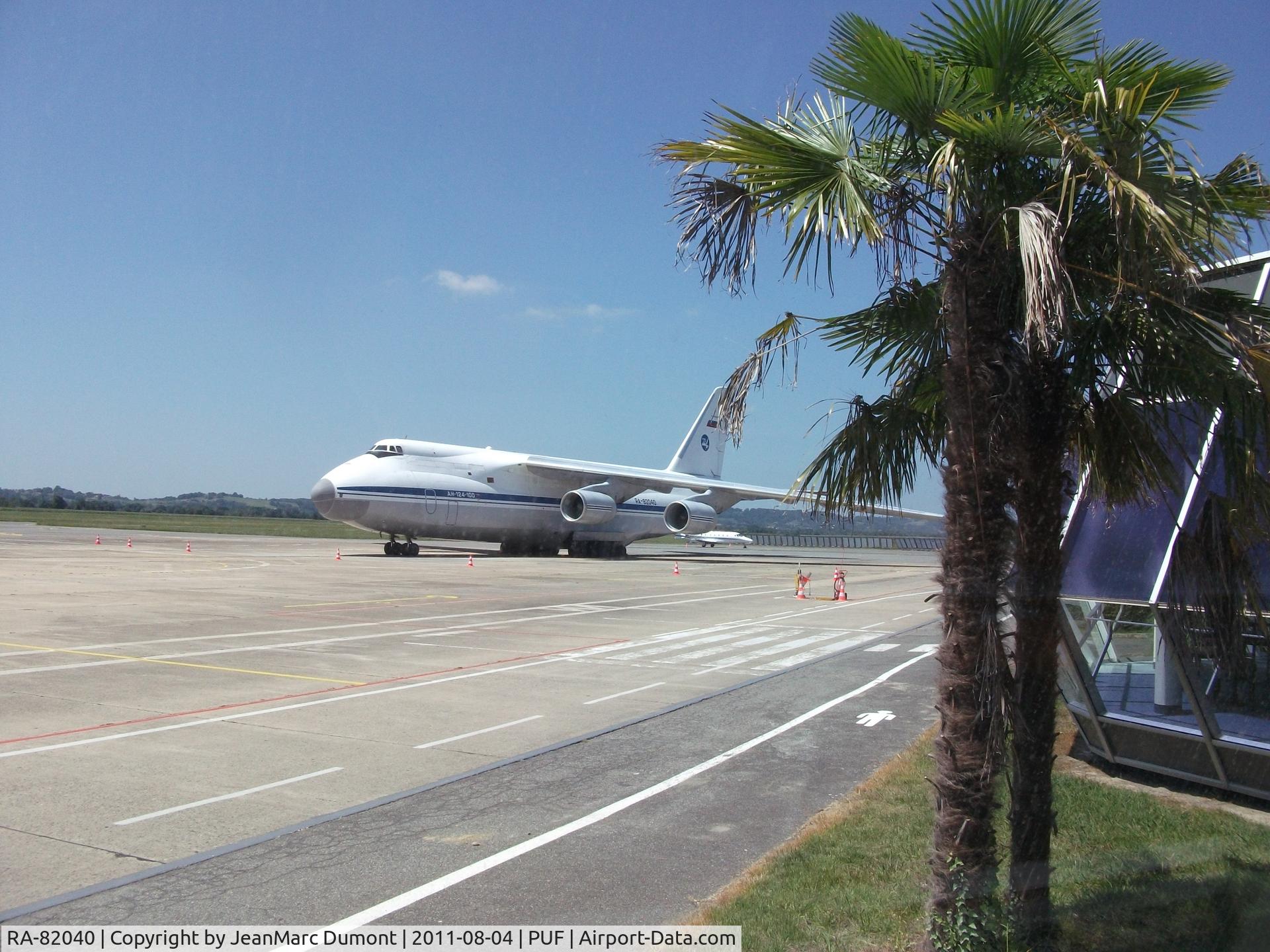 RA-82040, 1990 Antonov An-124-100 Ruslan C/N 9773053055086, First time I've seen this plane in Pau airport (PUF) I took the photograph on Aug 4th 2011 at around 2pm.