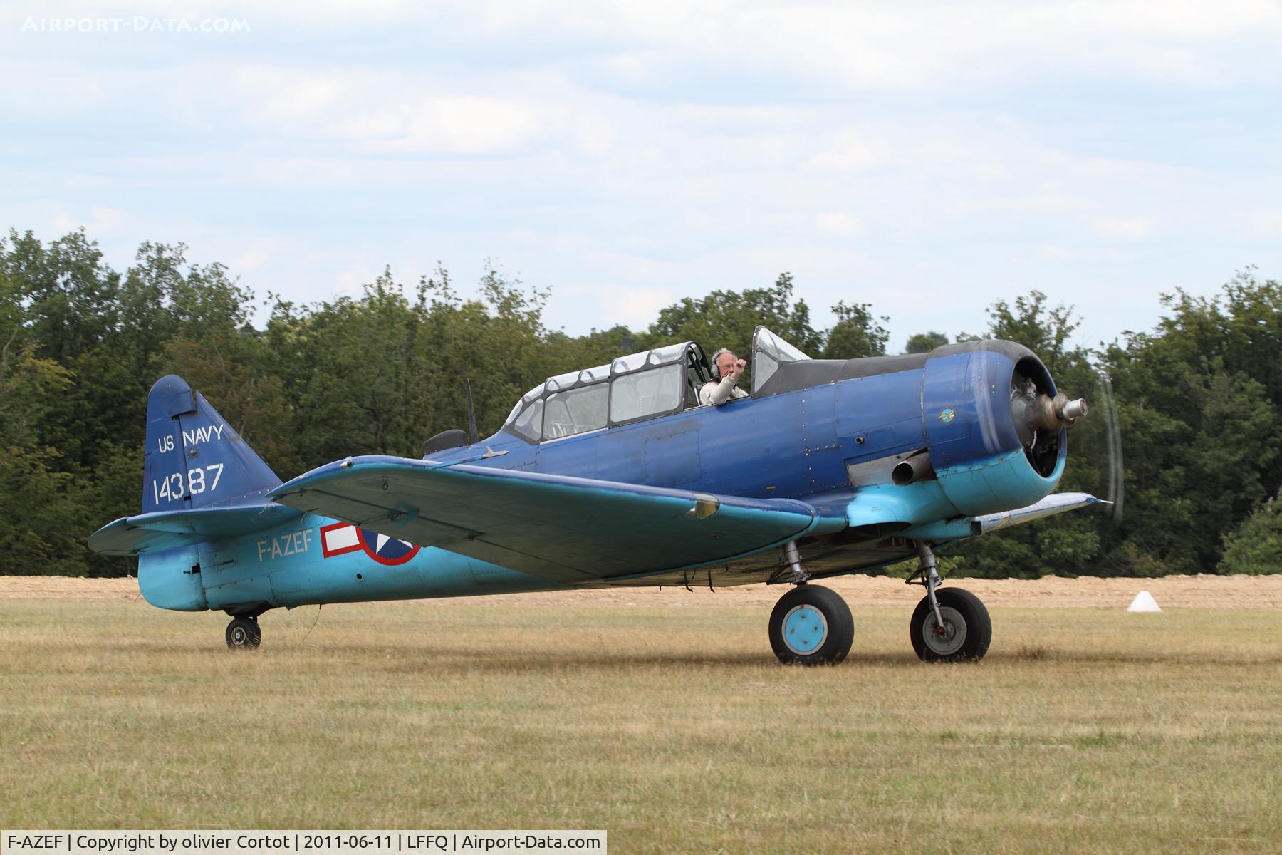 F-AZEF, North American T-6G Texan C/N 182-074, Ferté Alais 2011