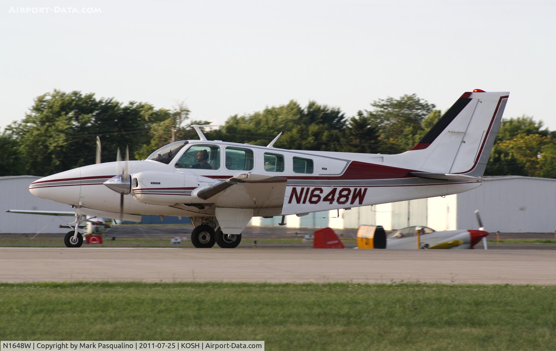 N1648W, 1972 Beech 58 Baron C/N TH-251, Beech 58