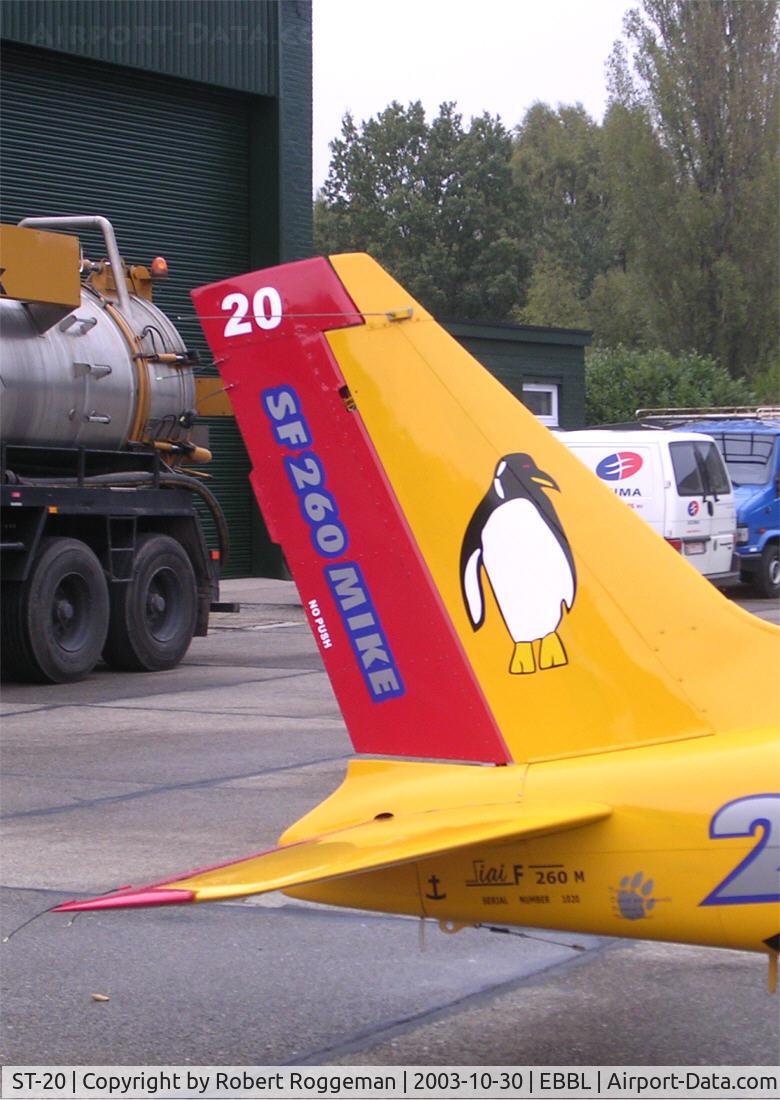 ST-20, SIAI-Marchetti SF-260MB C/N 10-20, Special colors.250.000 Hrs SF 260 MIKE.