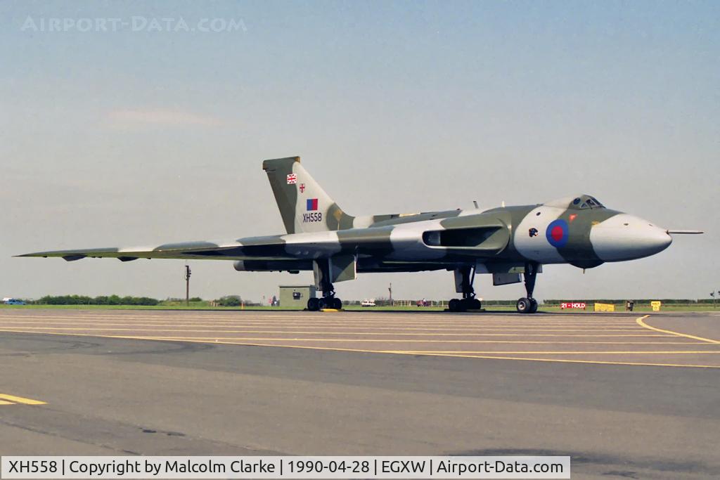 XH558, 1960 Avro Vulcan B.2 C/N Set 12, Avro Vulcan B2, from the RAF Vulcan Display Flight, at RAF Waddington in April 1990.