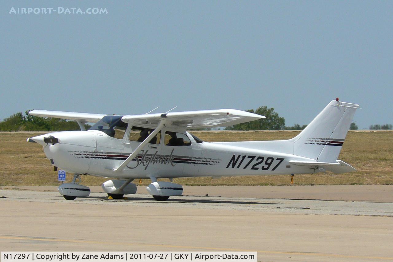 N17297, 1997 Cessna 172R C/N 17280140, At Arlington Municipal Airport
