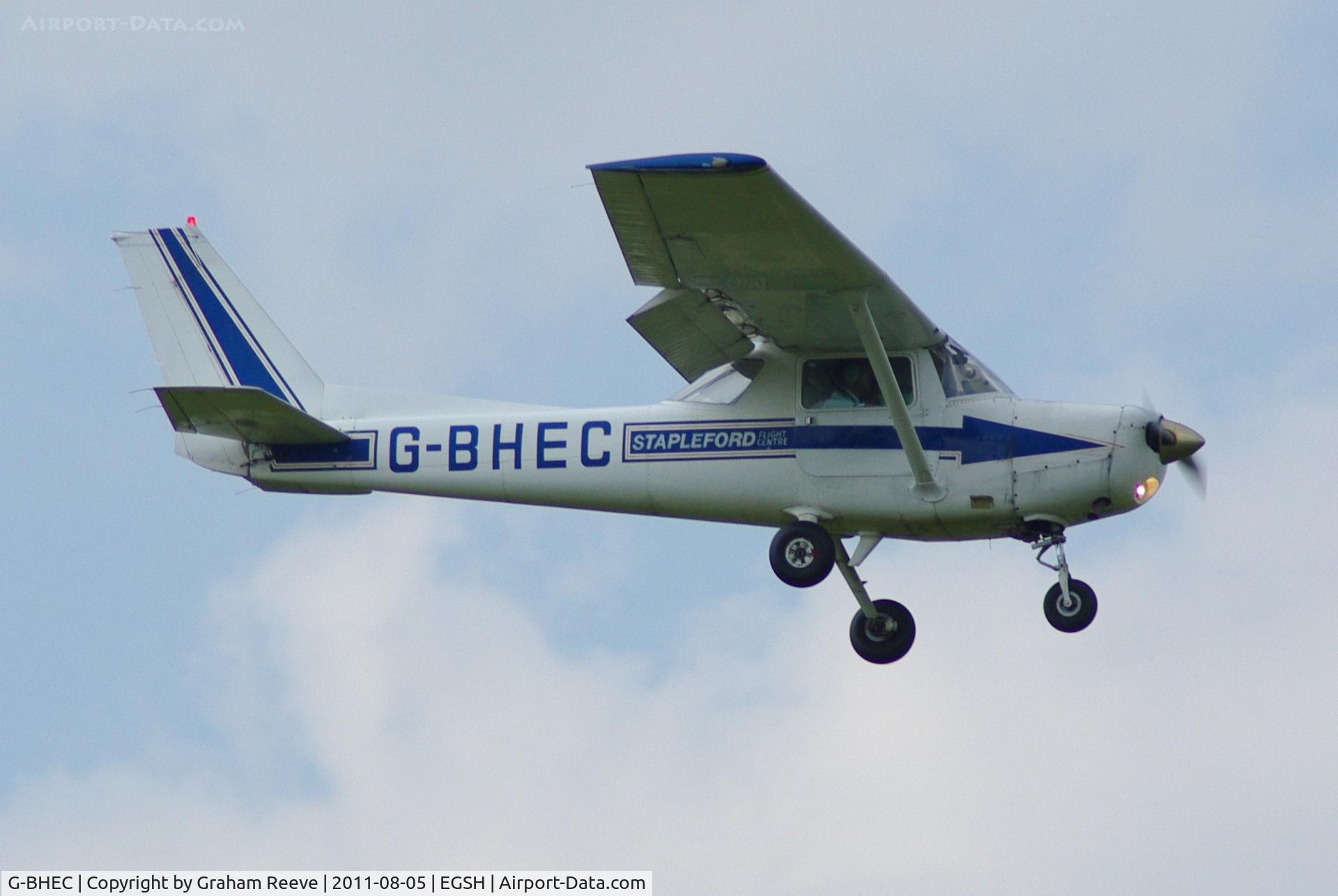 G-BHEC, 1979 Reims F152 C/N 1676, About to land.