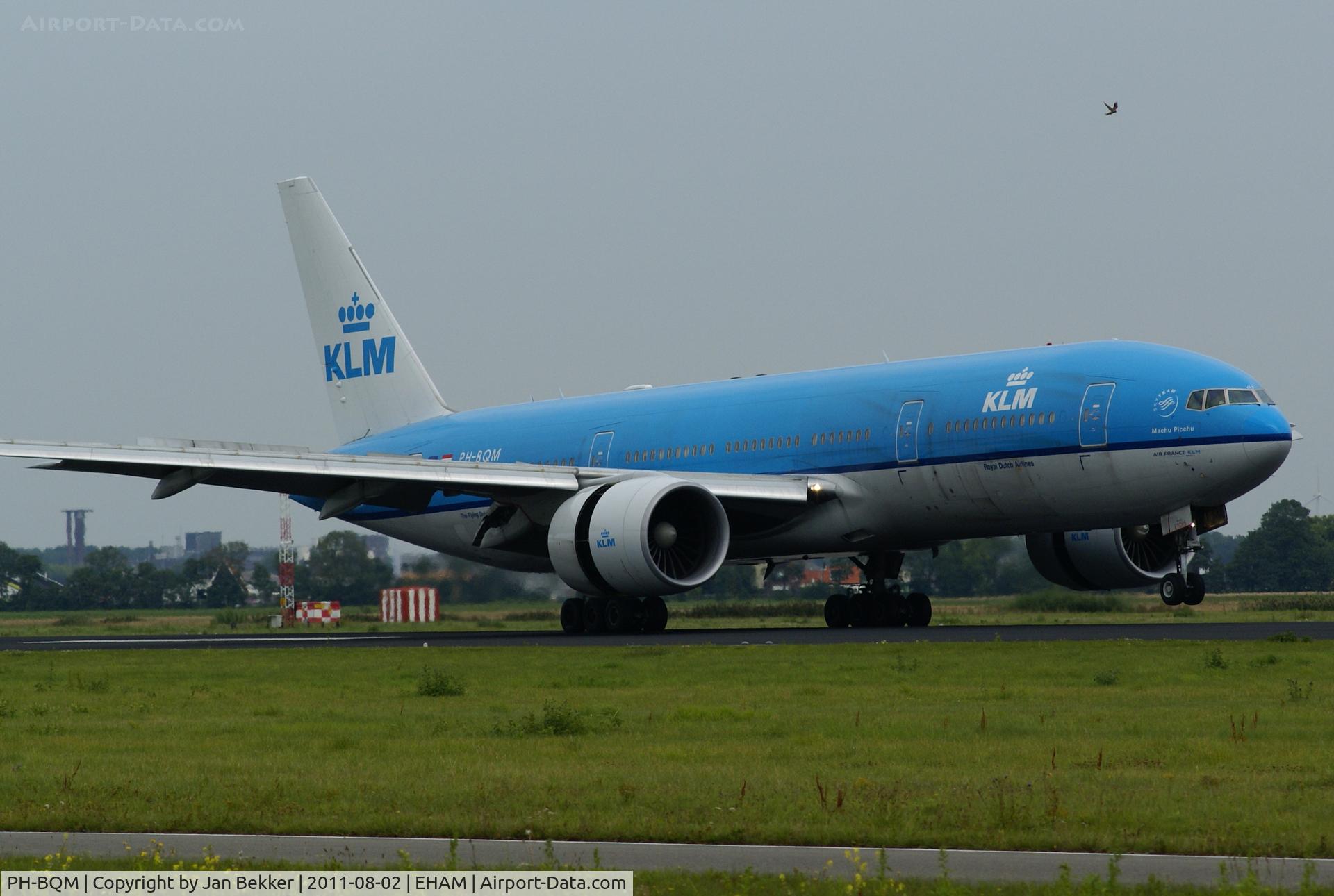 PH-BQM, 2006 Boeing 777-206/ER C/N 34712, Landing on the Polderbaan at Schiphol