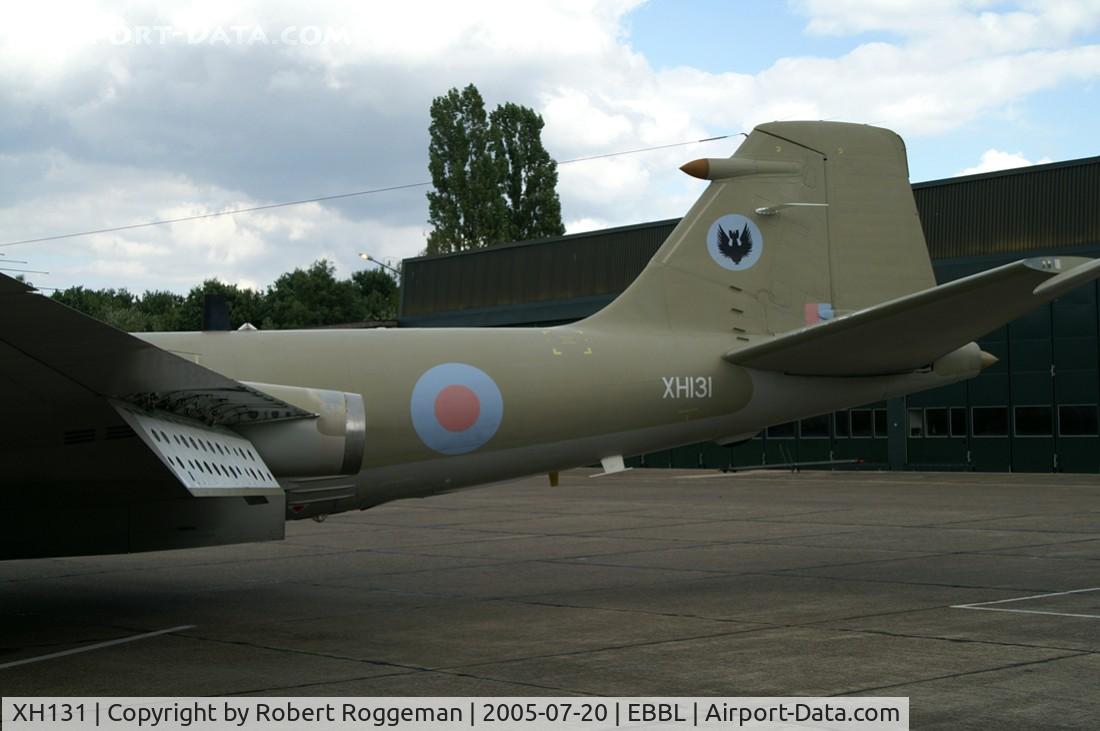 XH131, English Electric Canberra PR.9 C/N SH1721, RAF.39 Squadron.
