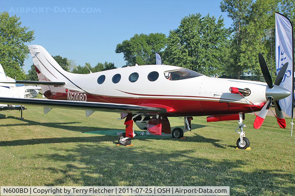 N600BD, 2008 AIR Epic LT C/N 019, 2008 Air Epic 600bd Llc EPIC LT, c/n: 019 on static display at 2011 Oshkosh