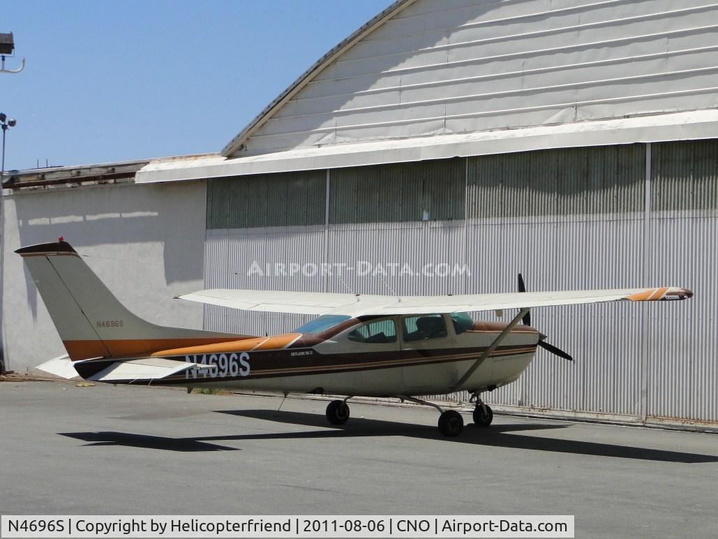 N4696S, 1979 Cessna R182 Skylane RG C/N R18201385, Parked at a hanger