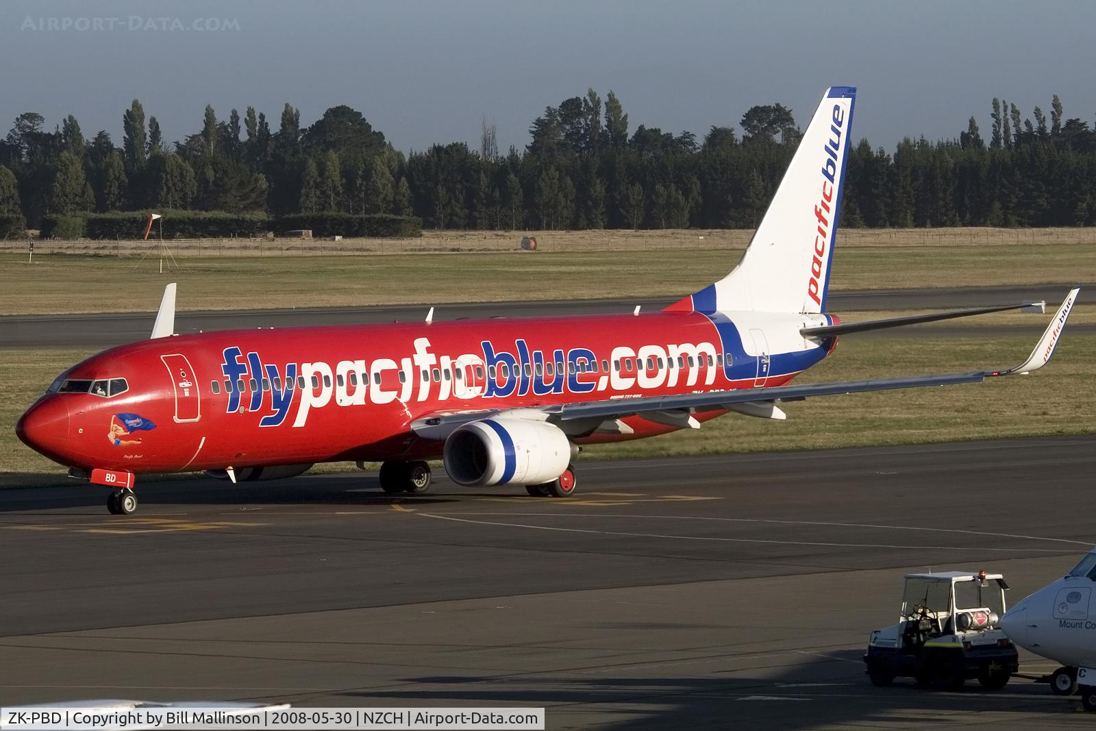 ZK-PBD, 2004 Boeing 737-8FE C/N 33996, taxi to gate after landing on 02