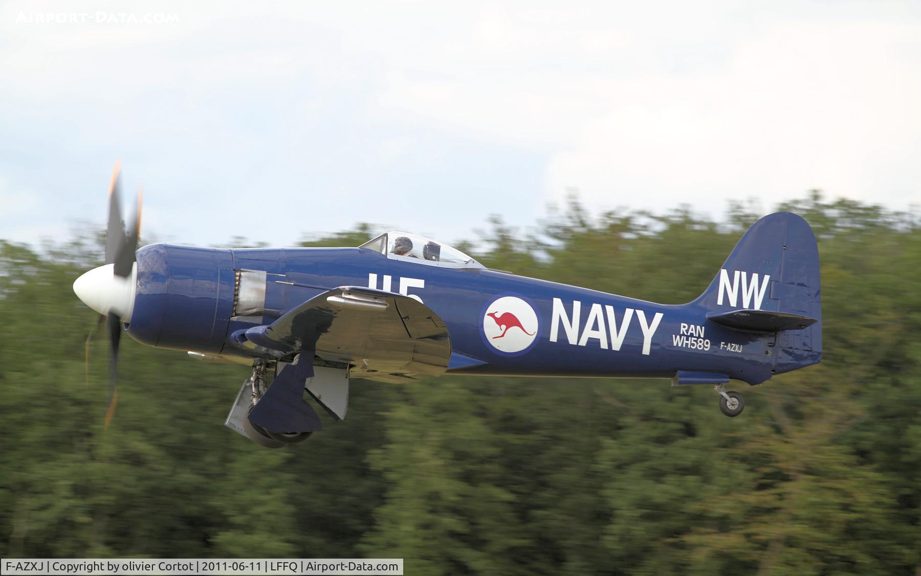F-AZXJ, 1949 Hawker Sea Fury FB.11 C/N 37733, taking off for a photo flight, Feerté alais 2011