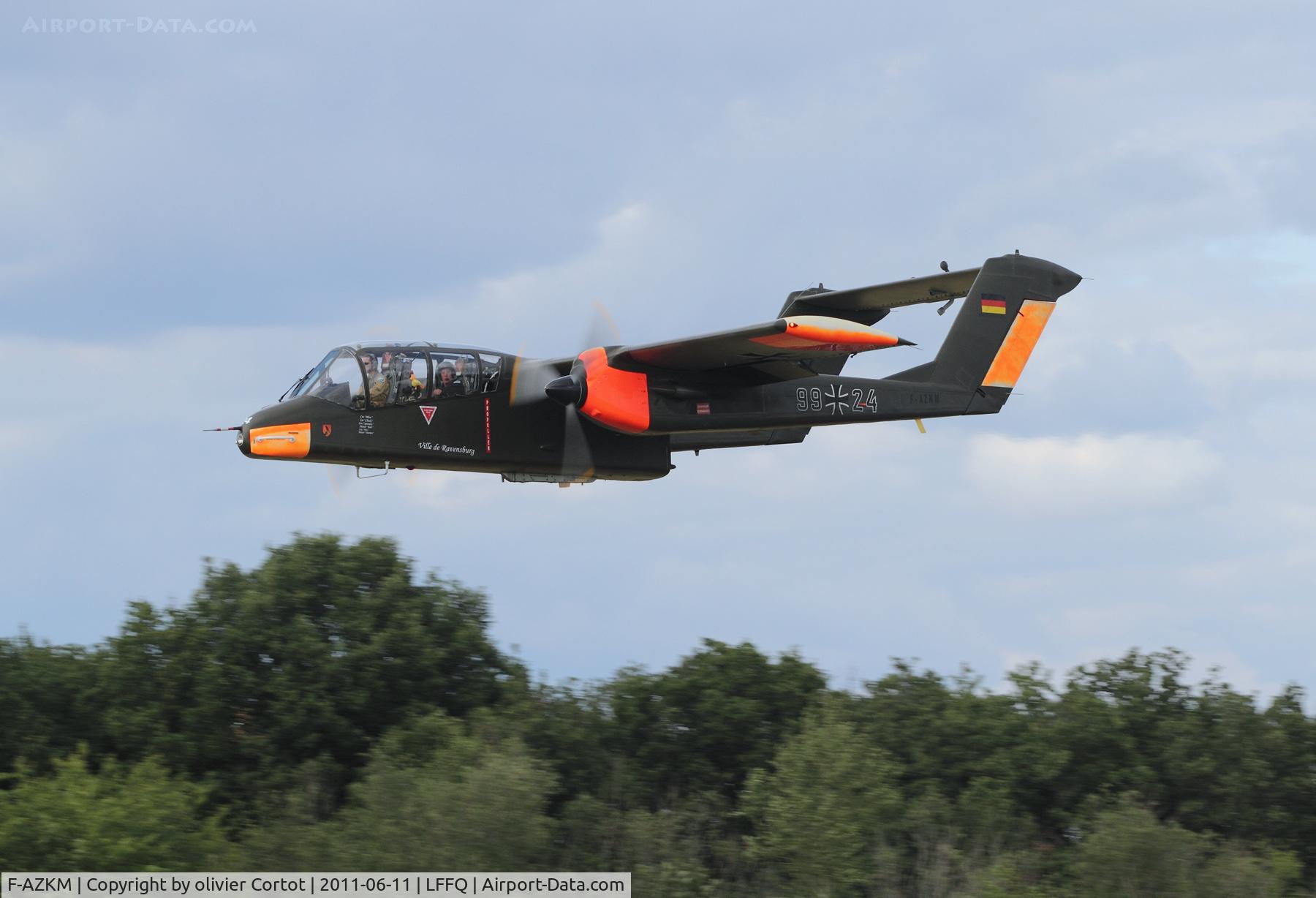 F-AZKM, 1971 North American OV-10B Bronco C/N 338-9 (305-65), taking off in the evening for a photo flight with christophe jacquard's Sea Fury.