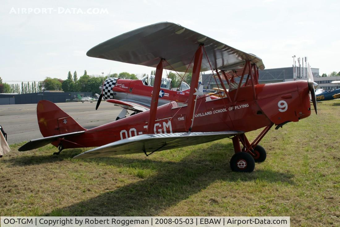 OO-TGM, 1935 De Havilland DH-82A Tiger Moth II C/N 3318, Fly in.THE DE HAVILLAND SCHOOL OF FLYING n°9.Now PH-VMS.