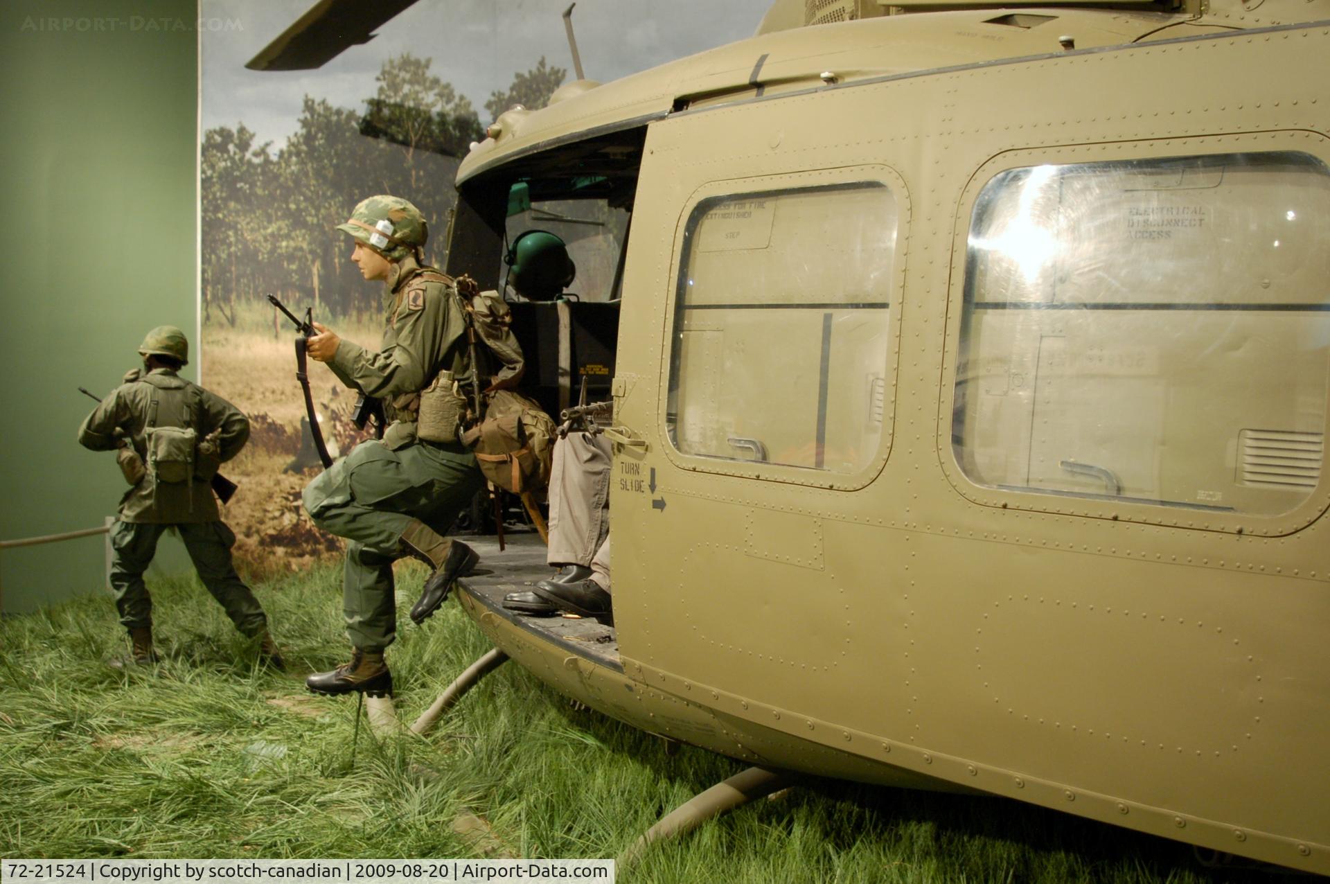 72-21524, 1972 Bell UH-1H Iroquois C/N 13223, Bell UH-1 