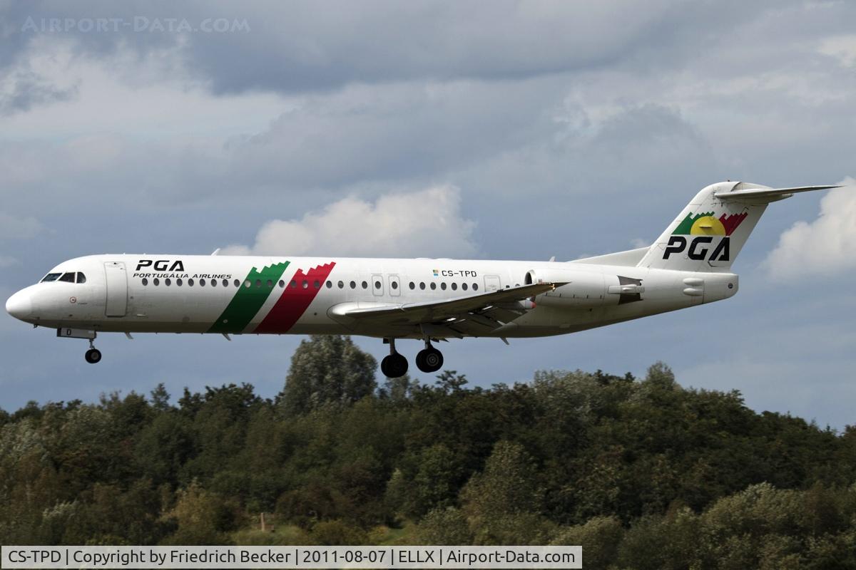 CS-TPD, 1991 Fokker 100 (F-28-0100) C/N 11317, on final RW24