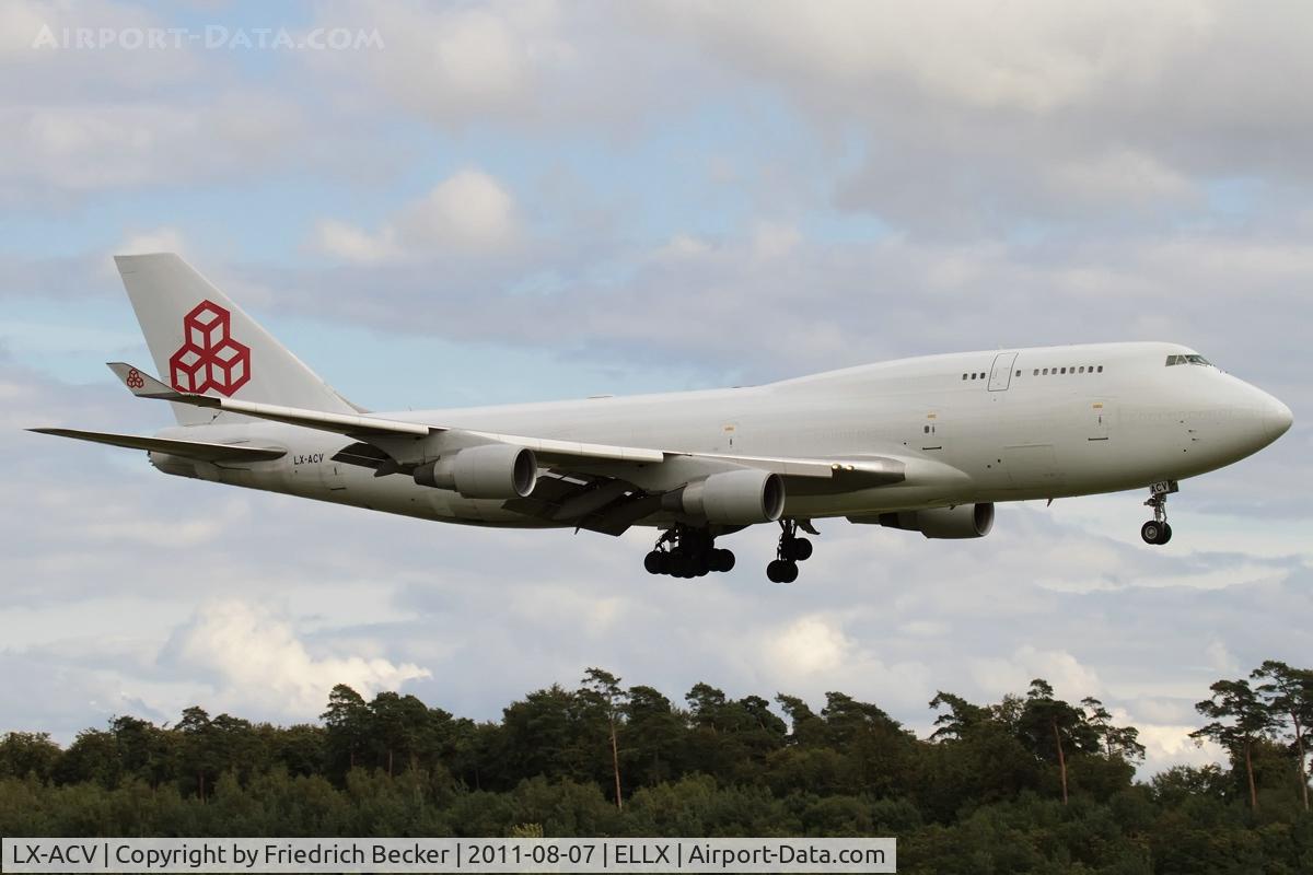 LX-ACV, 1989 Boeing 747-4B5/BCF C/N 24200, on final RW24