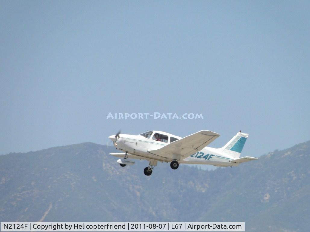 N2124F, 1978 Piper PA-28-161 C/N 28-7916173, Lifting off and heading westbound
