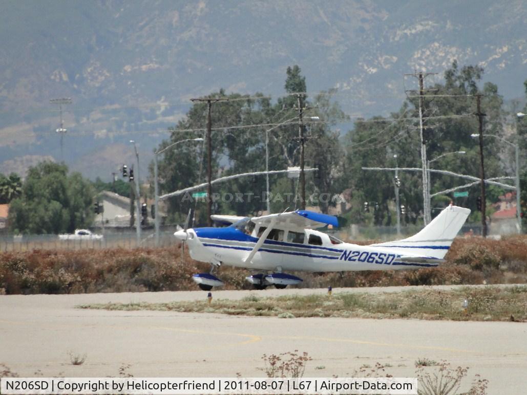 N206SD, 1964 Cessna P206 Super Skylane C/N P206-0053, Down and rolling out