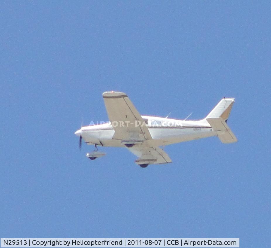 N29513, 1979 Piper PA-28-161 C/N 28-7916436, Made a fly by as N9636M was landing