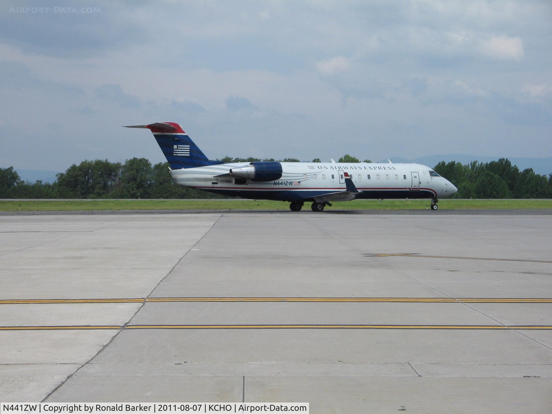 N441ZW, 2003 Bombardier CRJ-200LR (CL-600-2B19) C/N 7777, CHO, VA