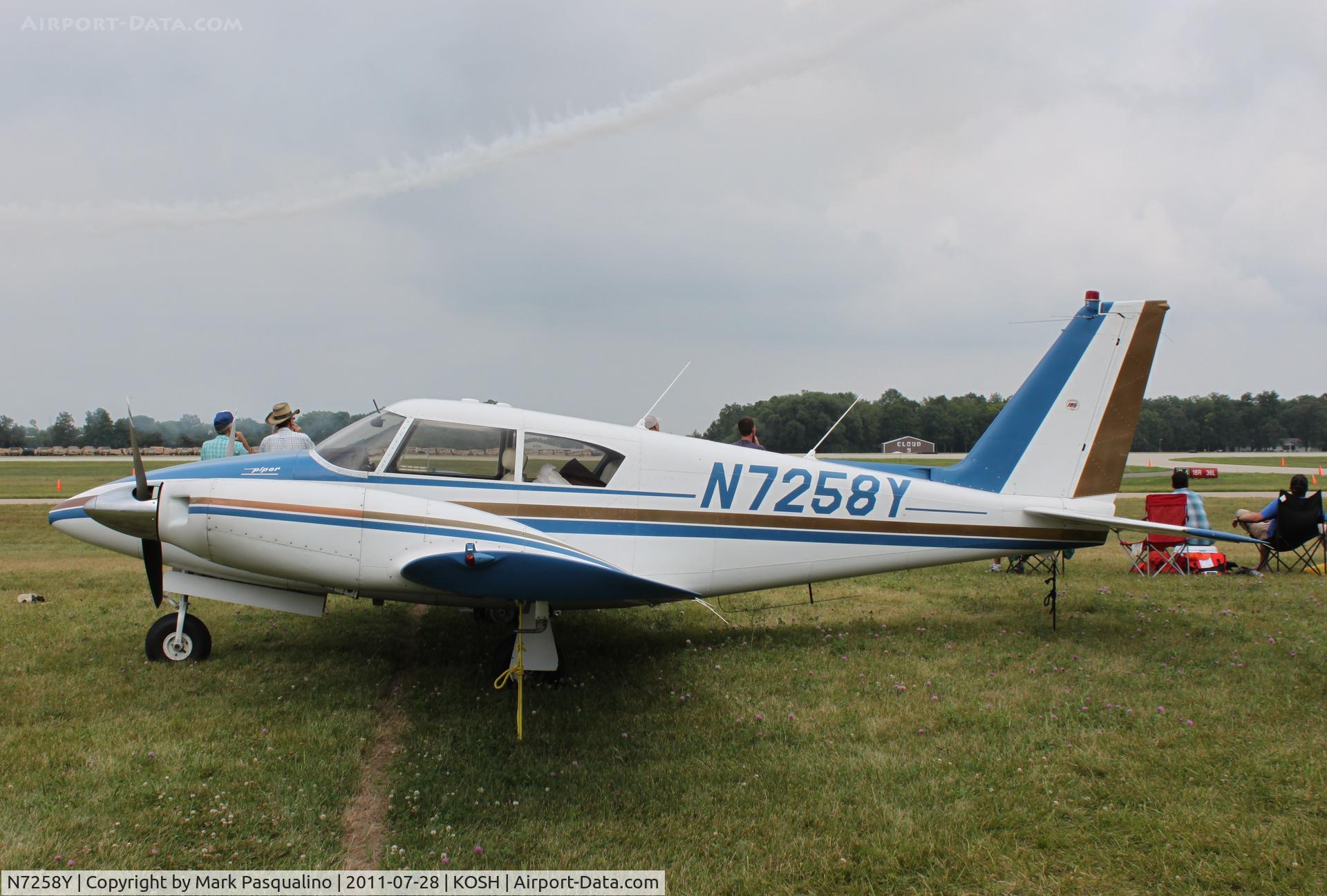 N7258Y, 1964 Piper PA-30 Twin Comanche C/N 30-291, Piper PA-30