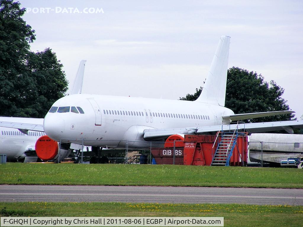 F-GHQH, 1990 Airbus A320-211 C/N 0156, not long left for the ex Air France A320, now moved into the scrapping area at Kemble