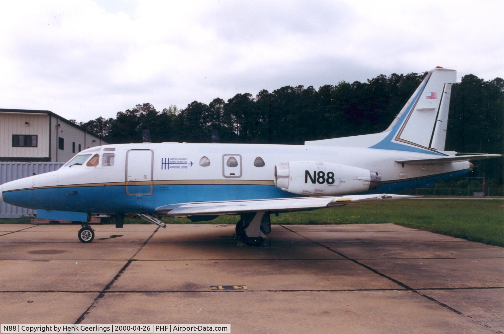 N88, North American NA-265-40 Sabreliner C/N 28-288, Hampton Univ.Aviation Prgme