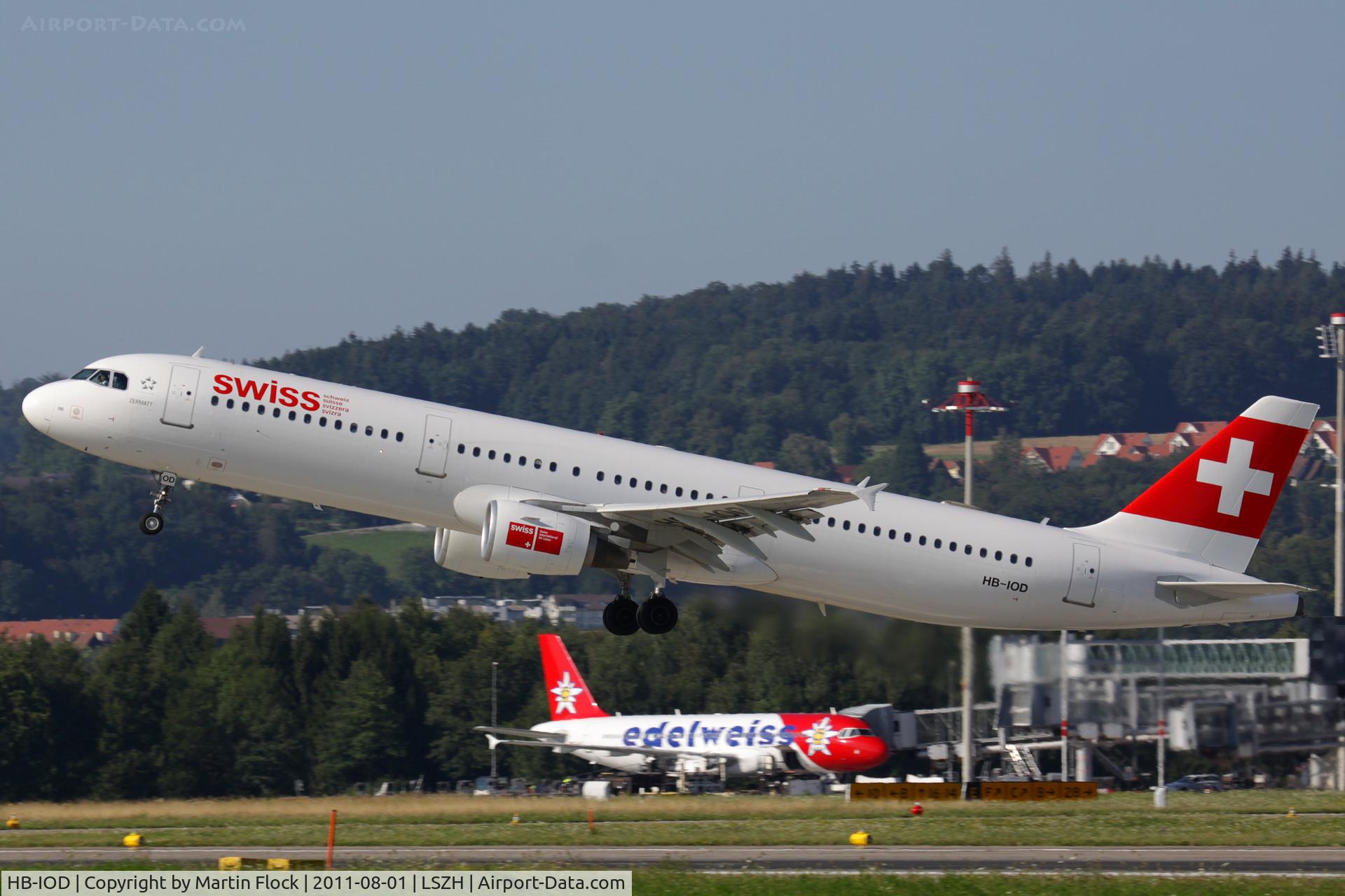 HB-IOD, 1995 Airbus A321-111 C/N 522, .....