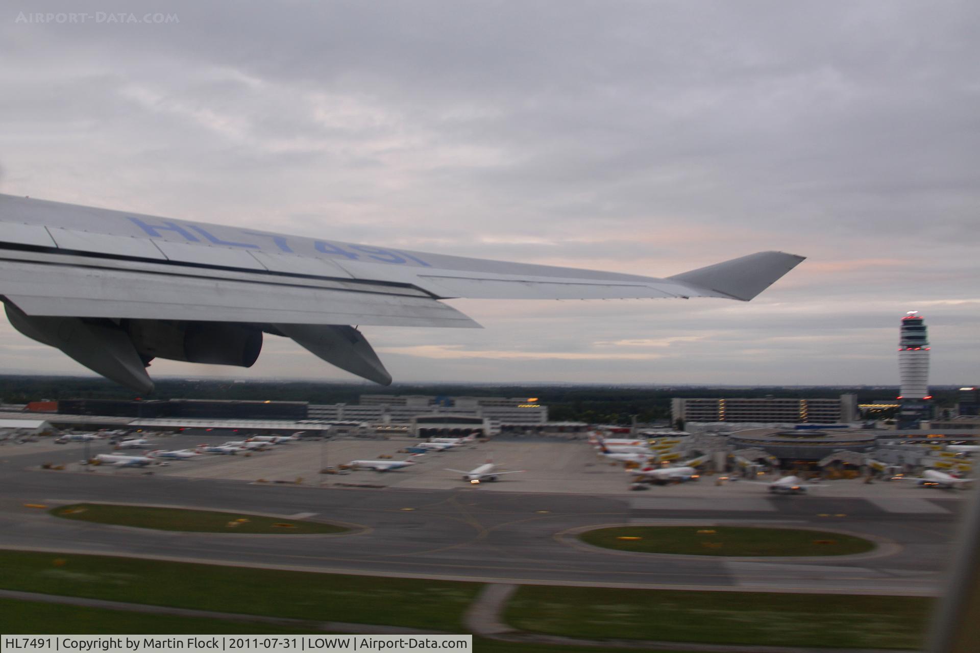 HL7491, Boeing 747-4B5 C/N 27341, .....