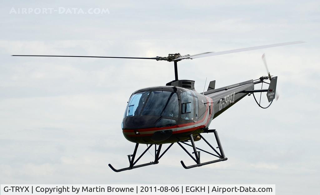 G-TRYX, 2005 Enstrom 480B C/N 5083, SHOT AT HEADCORN