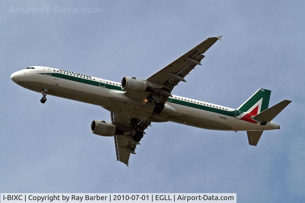 I-BIXC, 1995 Airbus A321-112 C/N 526, Airbus A321-112 [0526] (Alitalia) Heathrow~G 01/07/2010.