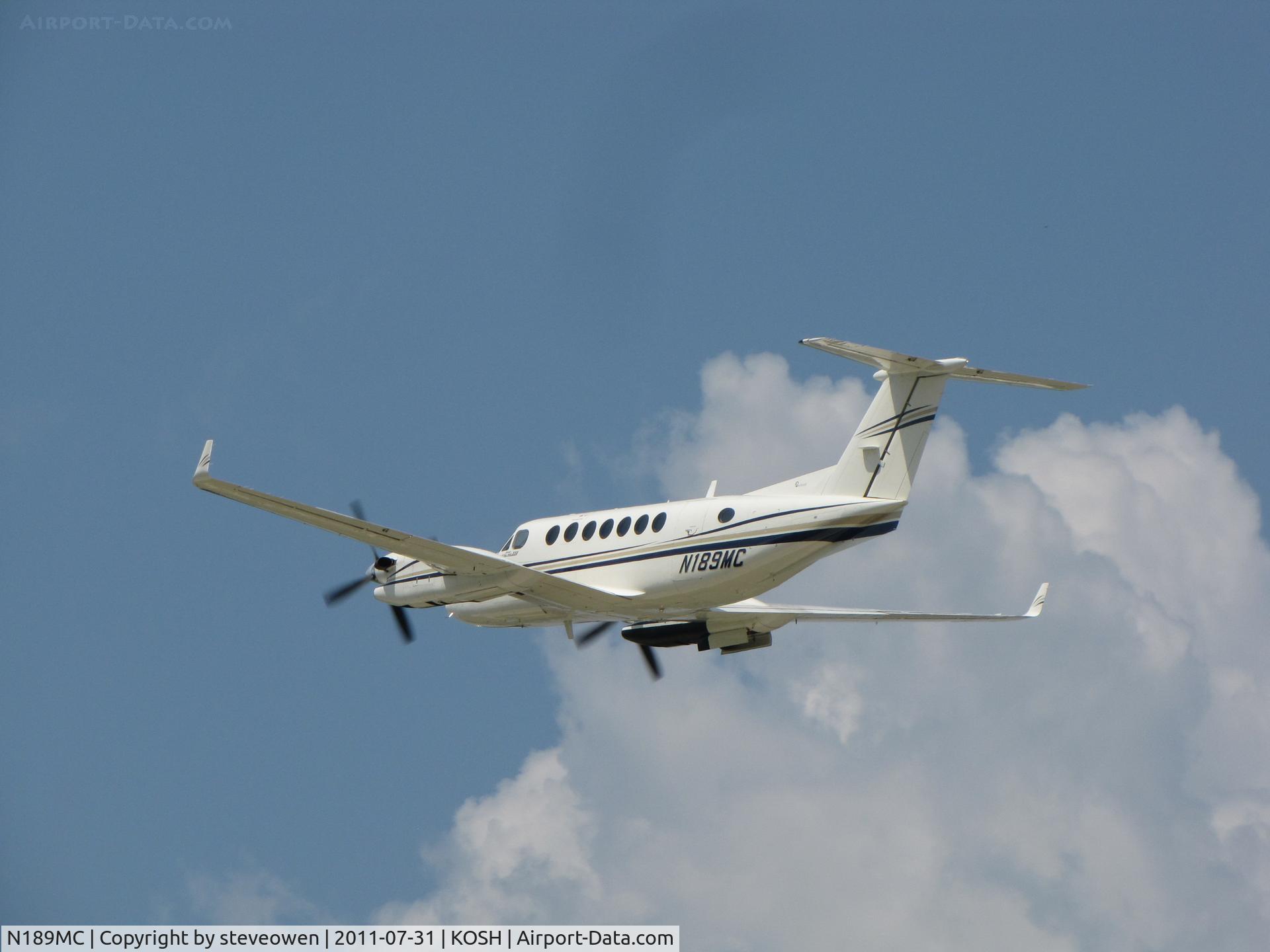 N189MC, 1996 Beech Super King Air 350 C/N FL-136, Dpt EAA Oshkosh 2011