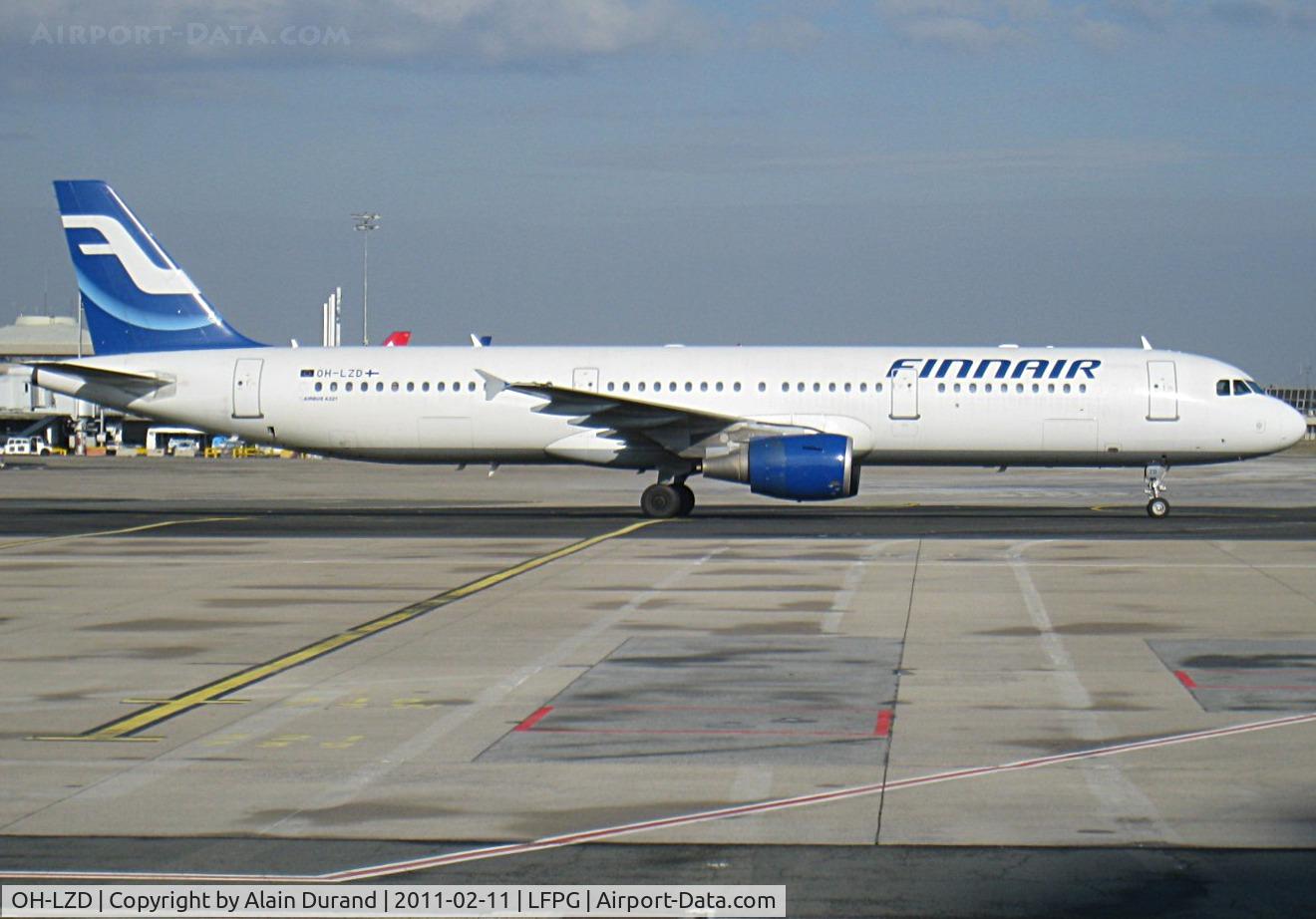 OH-LZD, 2000 Airbus A321-211 C/N 1241, Also opening the elapsing century, Zulu-Delta was taxying to Terminal 2B after landing on runway 27L when pictured.