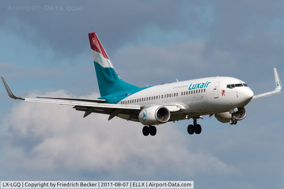 LX-LGQ, 2004 Boeing 737-7C9 C/N 33802, on final RW24