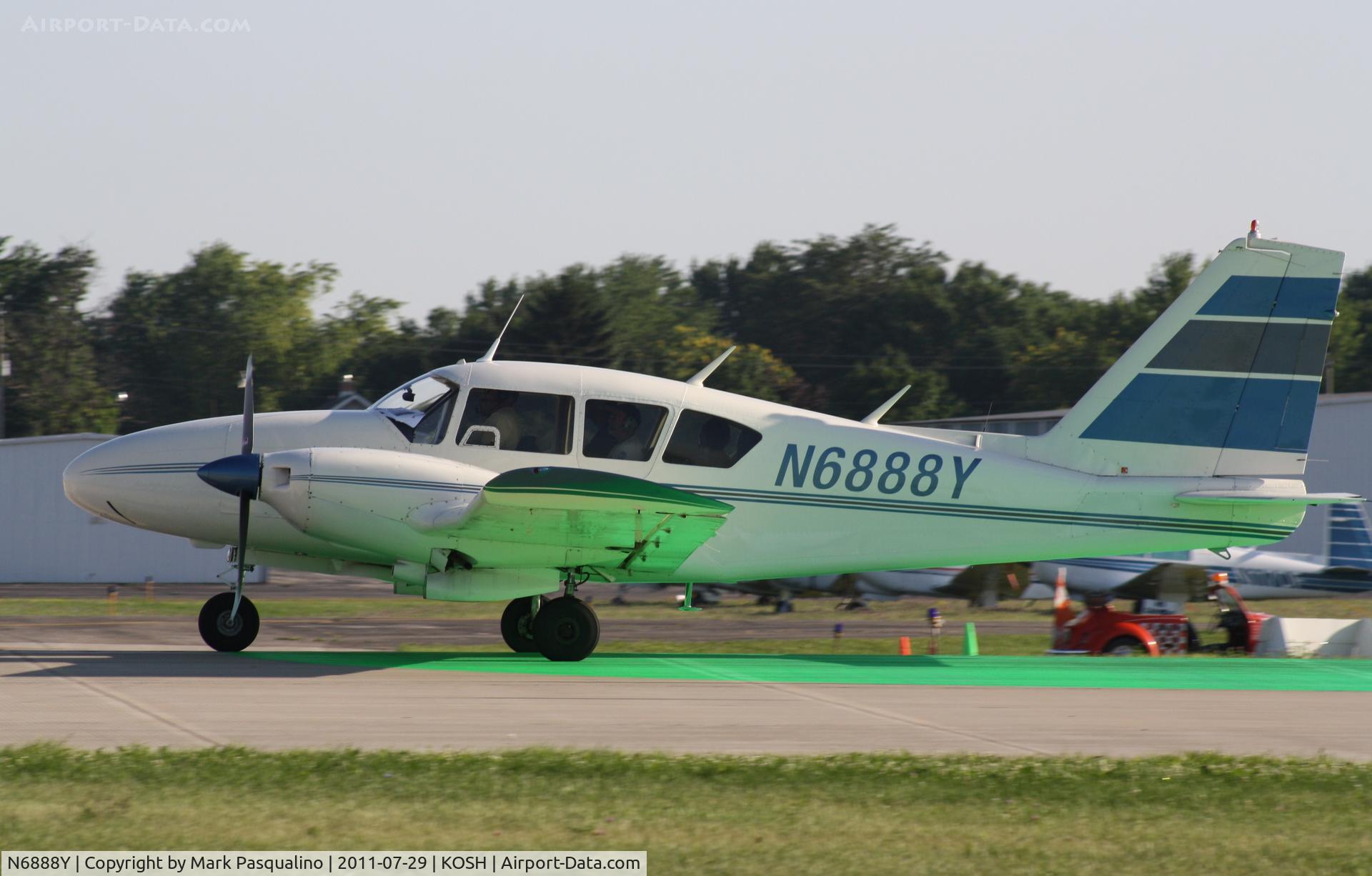 N6888Y, 1969 Piper PA-23-250 Aztec C/N 27-4240, Piper PA-23-250