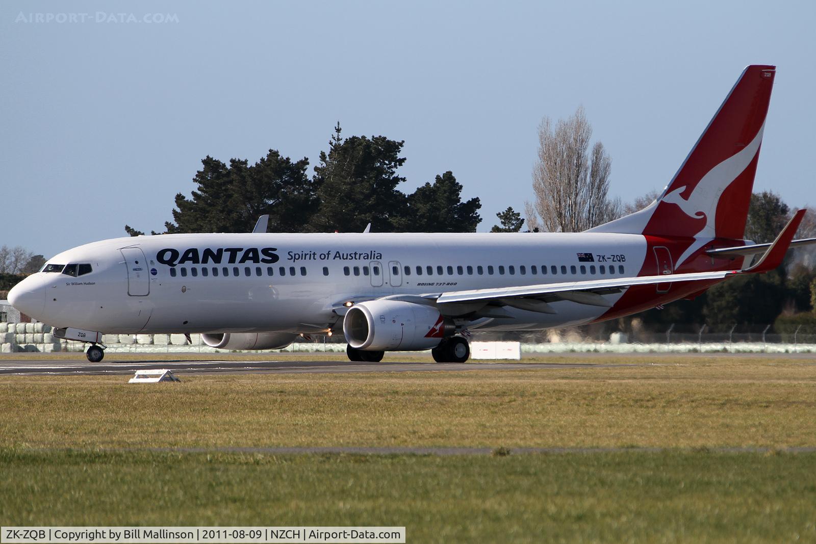 ZK-ZQB, 2009 Boeing 737-838 C/N 34201, readying as QF46 to SYD