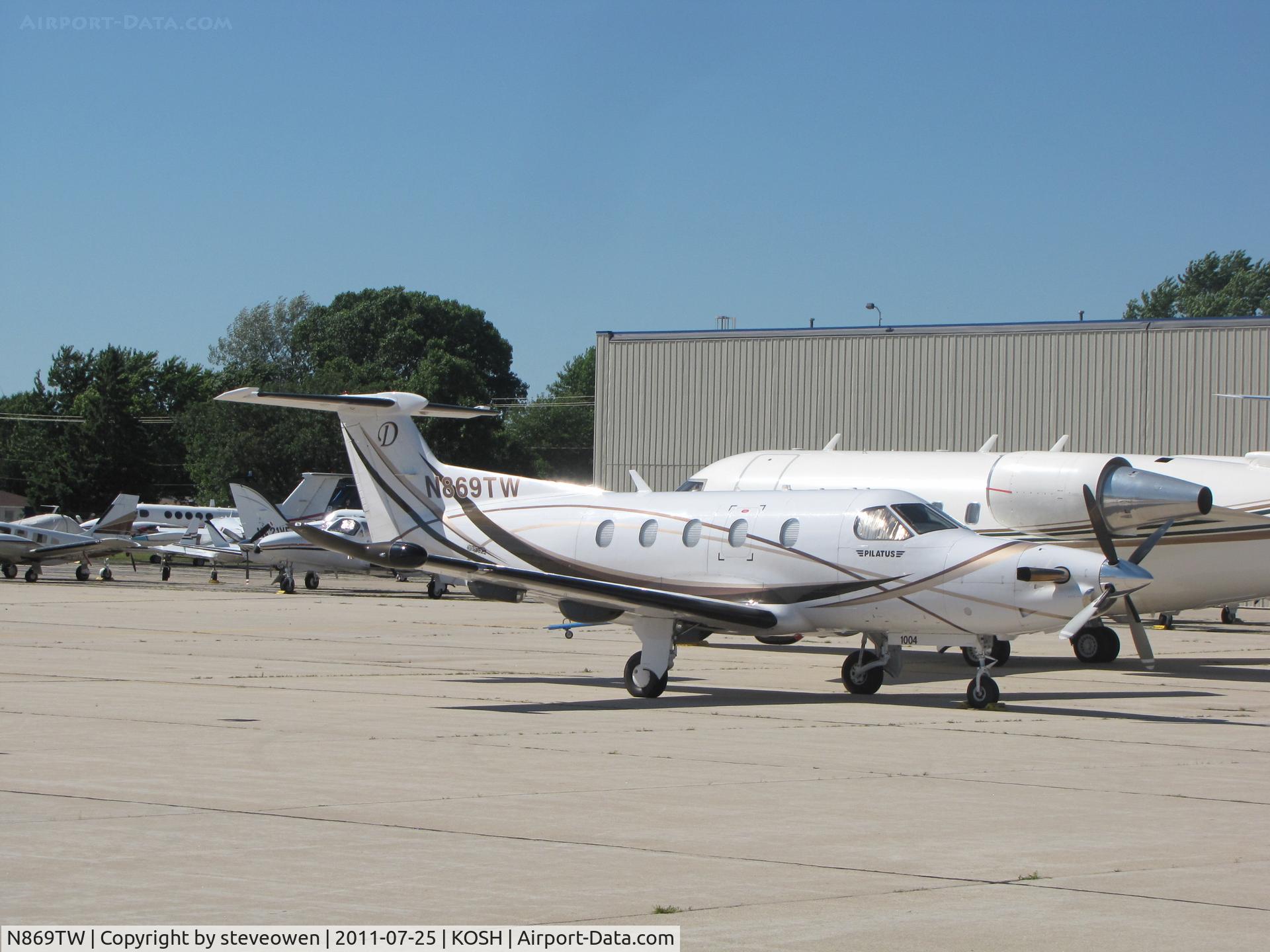 N869TW, 2008 Pilatus PC-12/47E C/N 1004, Orion FBO during EAA 2011