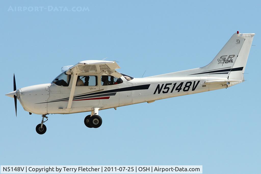 N5148V, 2002 Cessna 172S Skyhawk SP C/N 172S9025, 2002 Cessna 172S, c/n: 172S9025 arriving at 2011 Oshkosh
