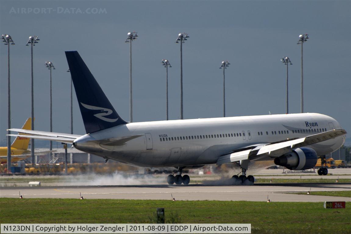 N123DN, 1987 Boeing 767-332 C/N 23437, Flight RYN7539 from KRFD has reached his stopover airport.....
