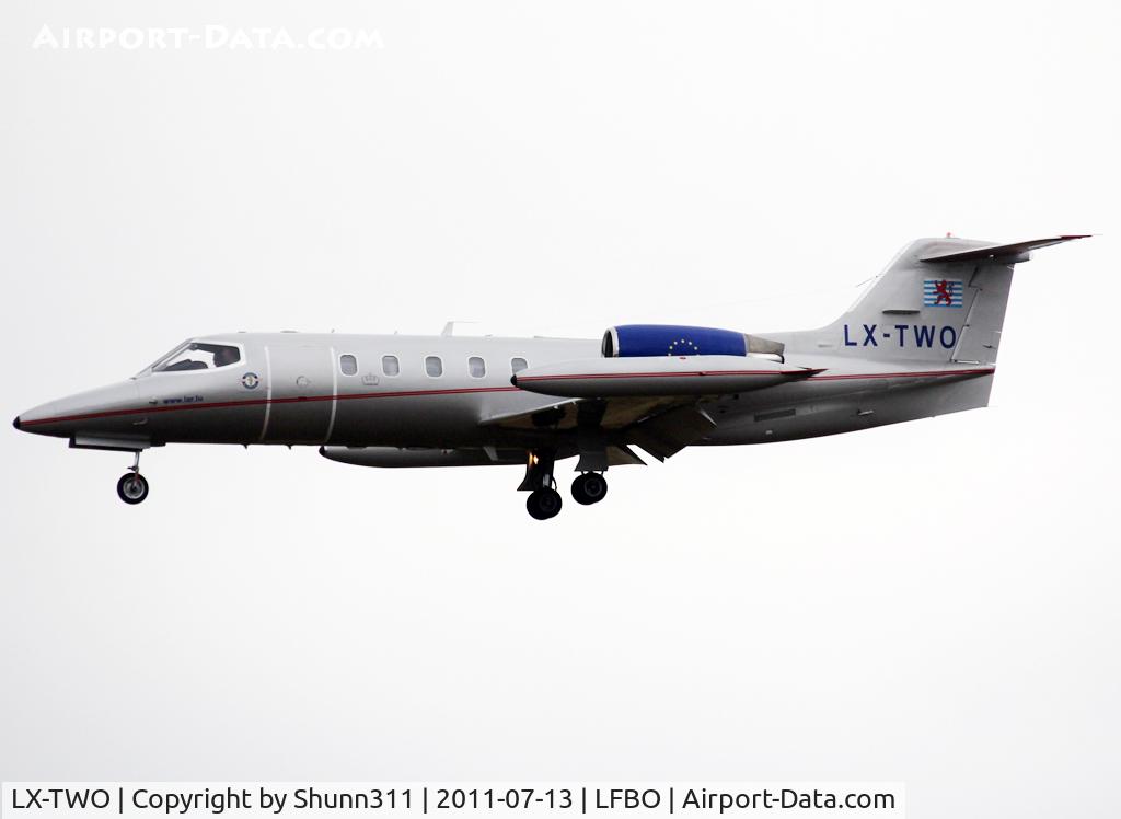 LX-TWO, 1986 Learjet 35A C/N 35-628, Landing rwy 32L