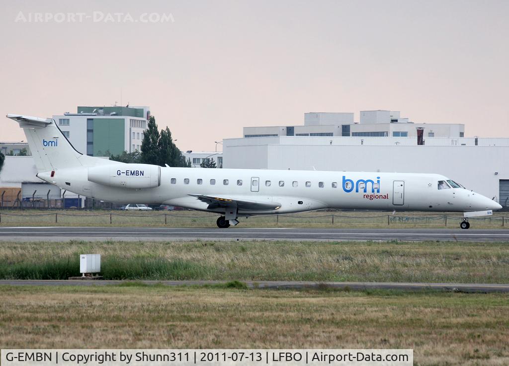 G-EMBN, 2000 Embraer EMB-145EP (ERJ-145EP) C/N 145201, Ready for take off rwy 32R