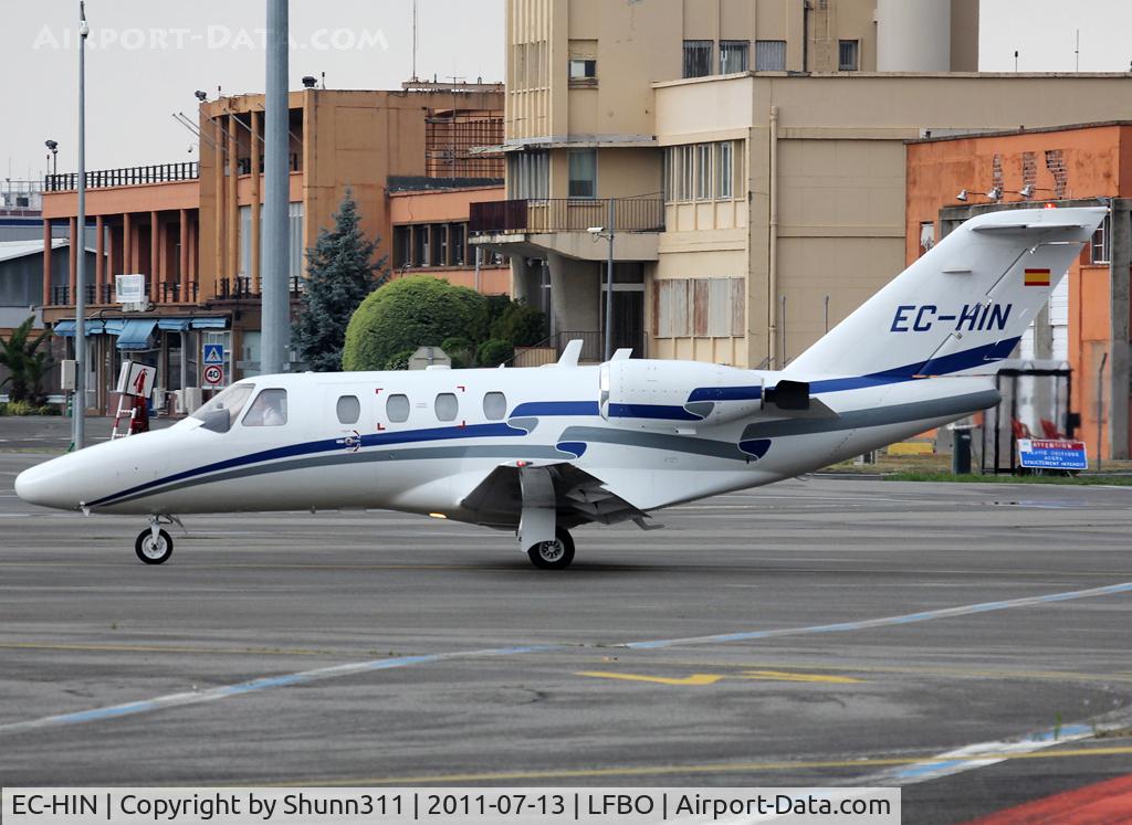 EC-HIN, 1997 Cessna 525 CitationJet CJ1 C/N 525-0197, Taxiing for departure...