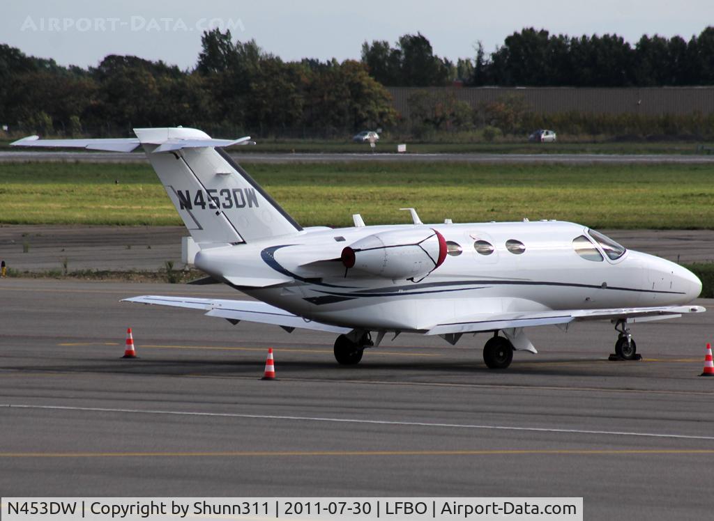 N453DW, 2009 Cessna 510 Citation Mustang C/N 510-0187, Parked...