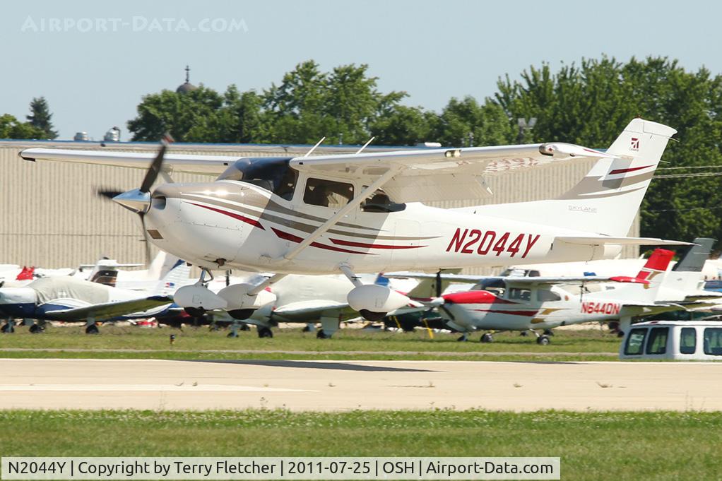 N2044Y, 2005 Cessna 182T Skylane C/N 18281643, 2005 Cessna 182T, c/n: 18281643 at 2011 Oshkosh