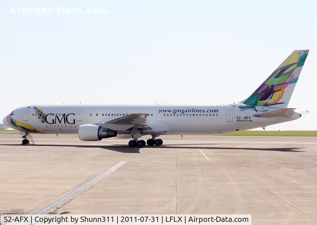S2-AFX, 1993 Boeing 767-33A/ER C/N 25535, Ready for delivery...