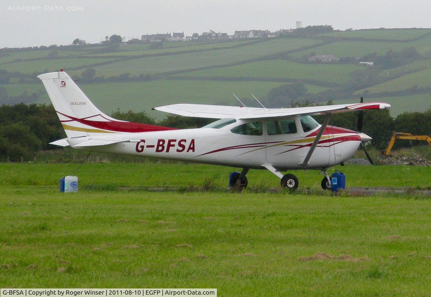 G-BFSA, 1978 Reims F182Q C/N 0074, Resident Reims/Cessna Skylane.