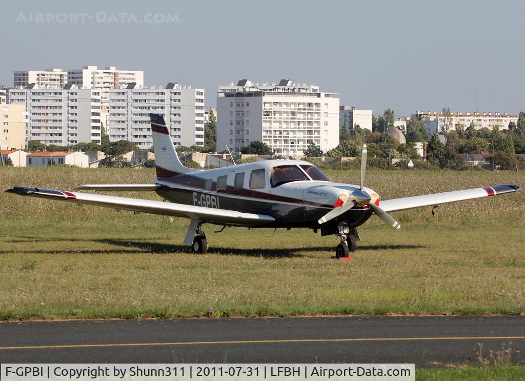 F-GPBI, 1998 Piper PA-32R-301T Turbo Saratoga C/N 3257098, Parked on the grass...