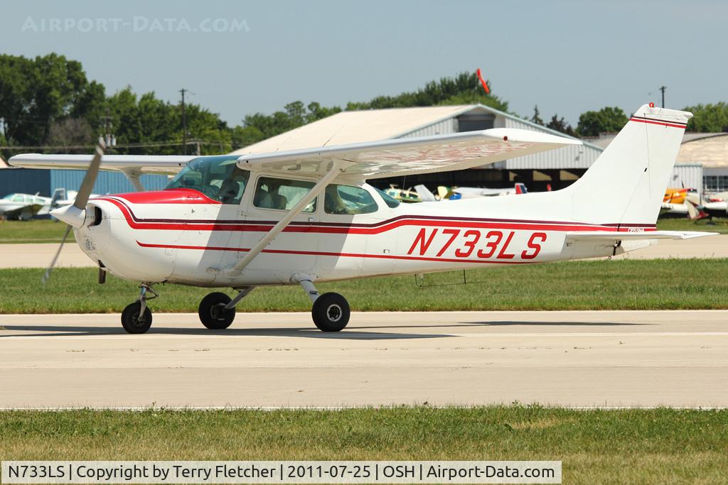 N733LS, 1976 Cessna 172N C/N 17268380, 1976 Cessna 172N, c/n: 17268380 at 2011 Oshkosh