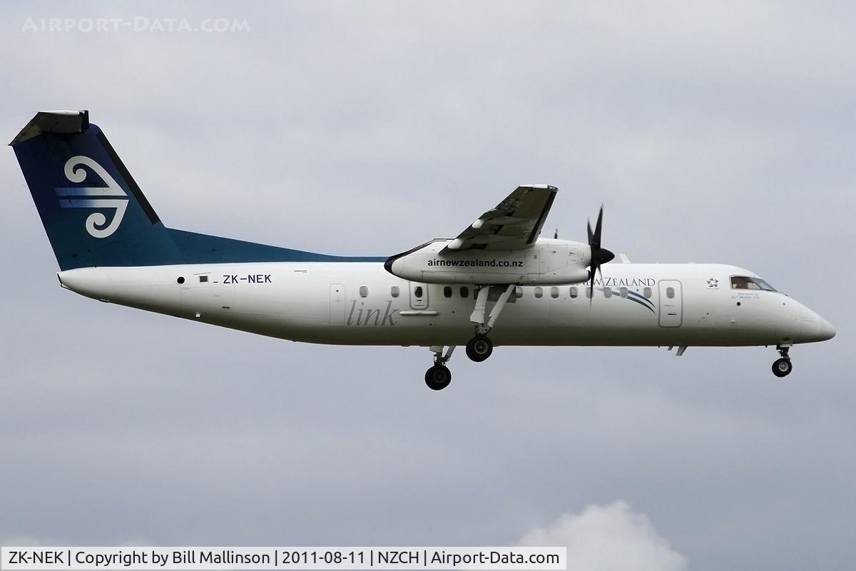 ZK-NEK, 2006 De Havilland Canada DHC-8-311 Dash 8 C/N 629, finals to 20