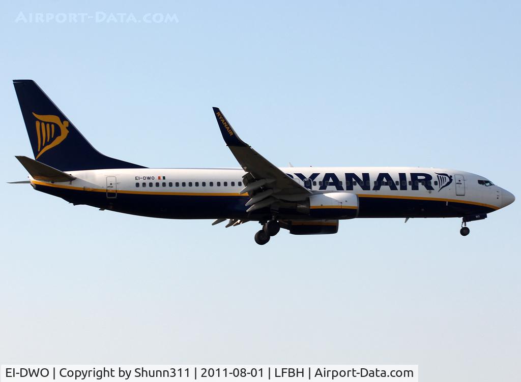 EI-DWO, 2007 Boeing 737-8AS C/N 36079, Landing rwy 09