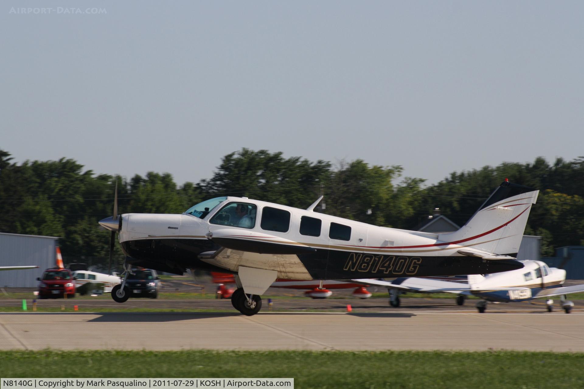 N8140G, 1991 Beech A36 Bonanza 36 C/N E-2635, Beech A36